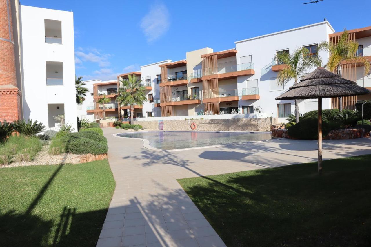 Rio Terrace By Algest Apartment Портиман Екстериор снимка